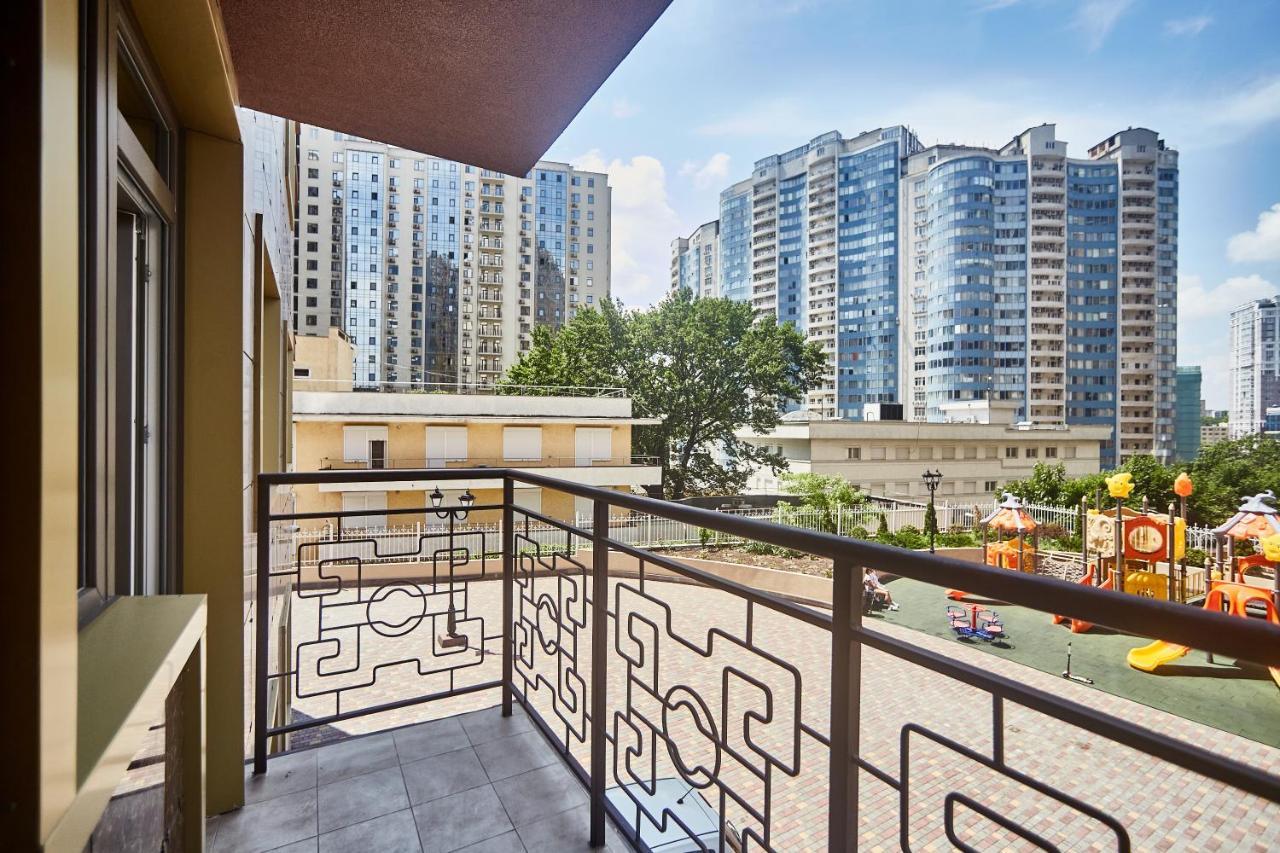 Ultramarinn Hotel Одесса Экстерьер фото