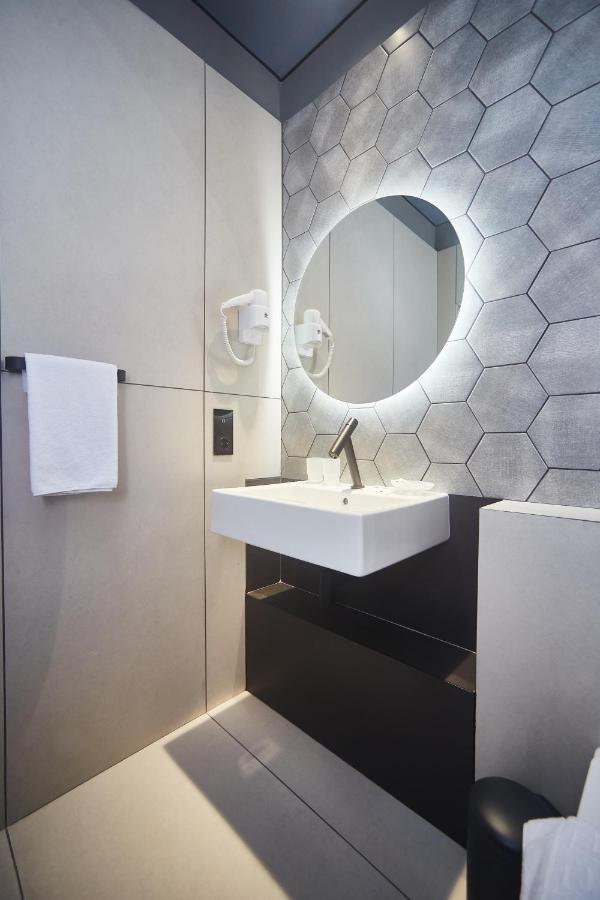Ultramarinn Hotel Одесса Экстерьер фото