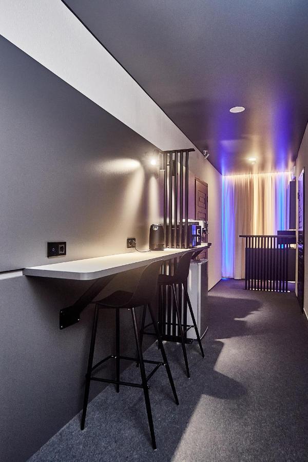 Ultramarinn Hotel Одесса Экстерьер фото