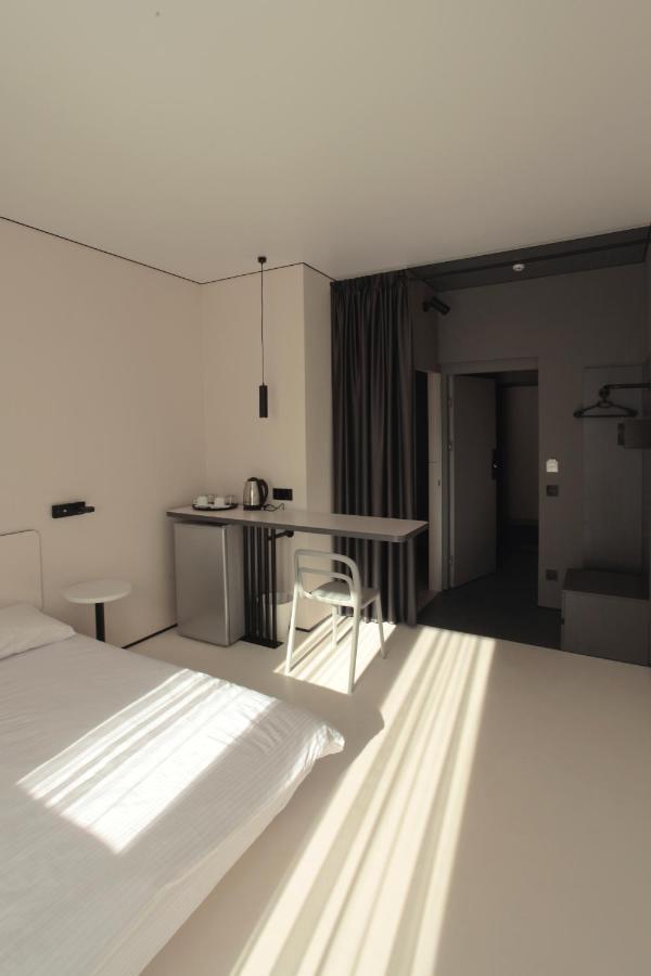 Ultramarinn Hotel Одесса Экстерьер фото