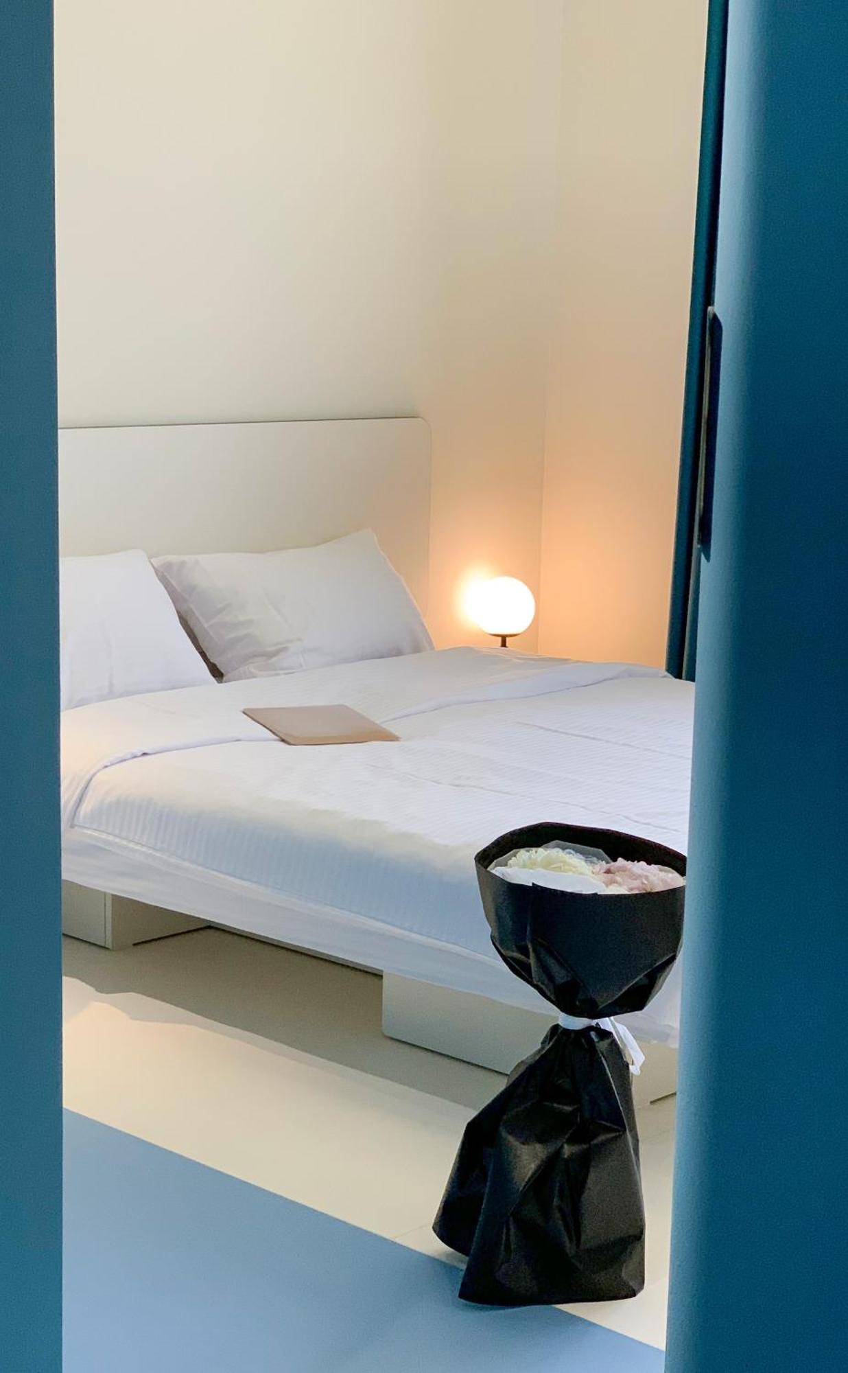 Ultramarinn Hotel Одесса Экстерьер фото